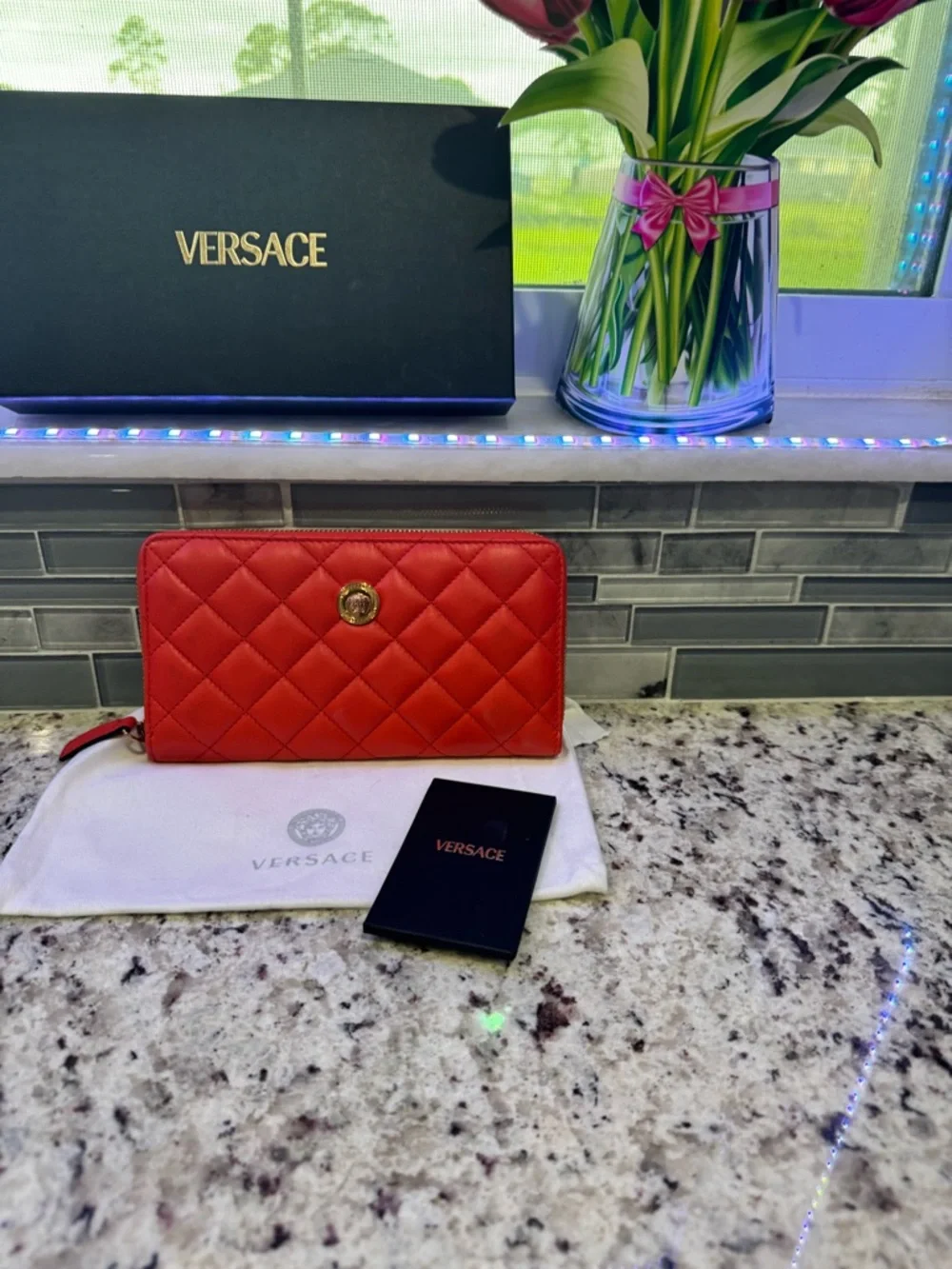 New in box Versace La Medusa Long Wallet Coral 🪸